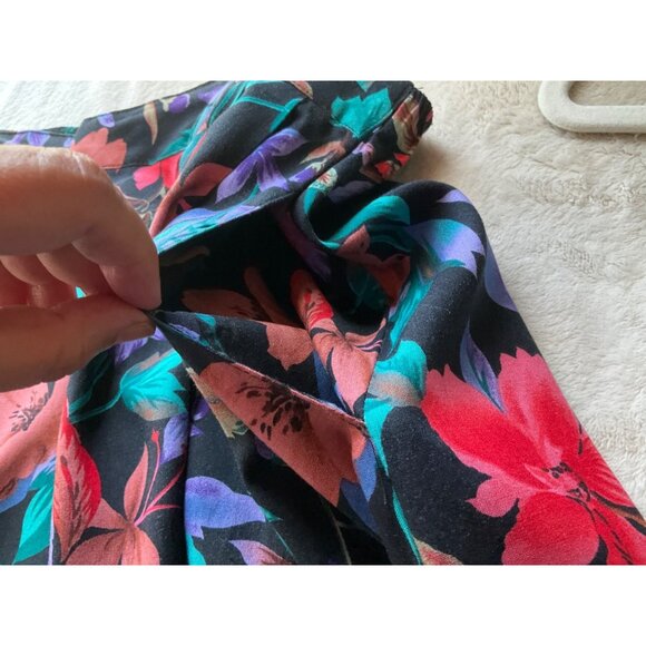 Vintage Sag Harbor Womens Sz Medium Midi Skirt Dark Floral Pull-on A-Line Colorf - Picture 5 of 8